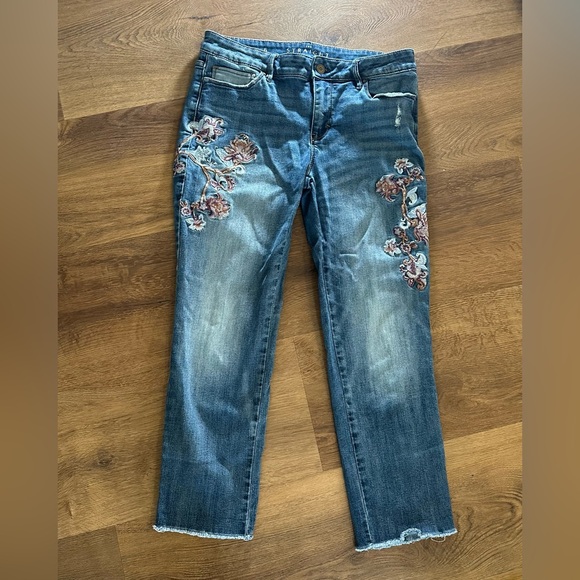 White House Black Market Denim - White House Black Market Floral Embellished Embroidered Blue Cropped Jeans Sz 6